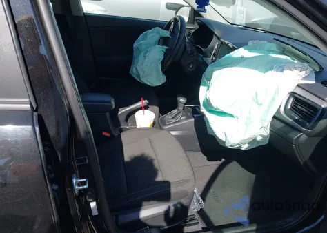 2020 Kia Rio 5-Door S z USA, uszkodzony, nr VIN 3KPA25AD2LE307033